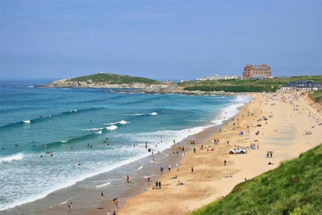 Large 5 Bed 3 Bath House 300 Meters From Beach And Restaurants New Quay Kültér fotó